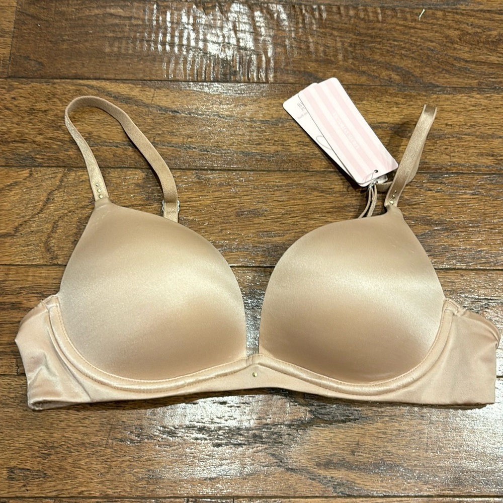 Victoria’s Secret Biofit bra size 32B - new with tags